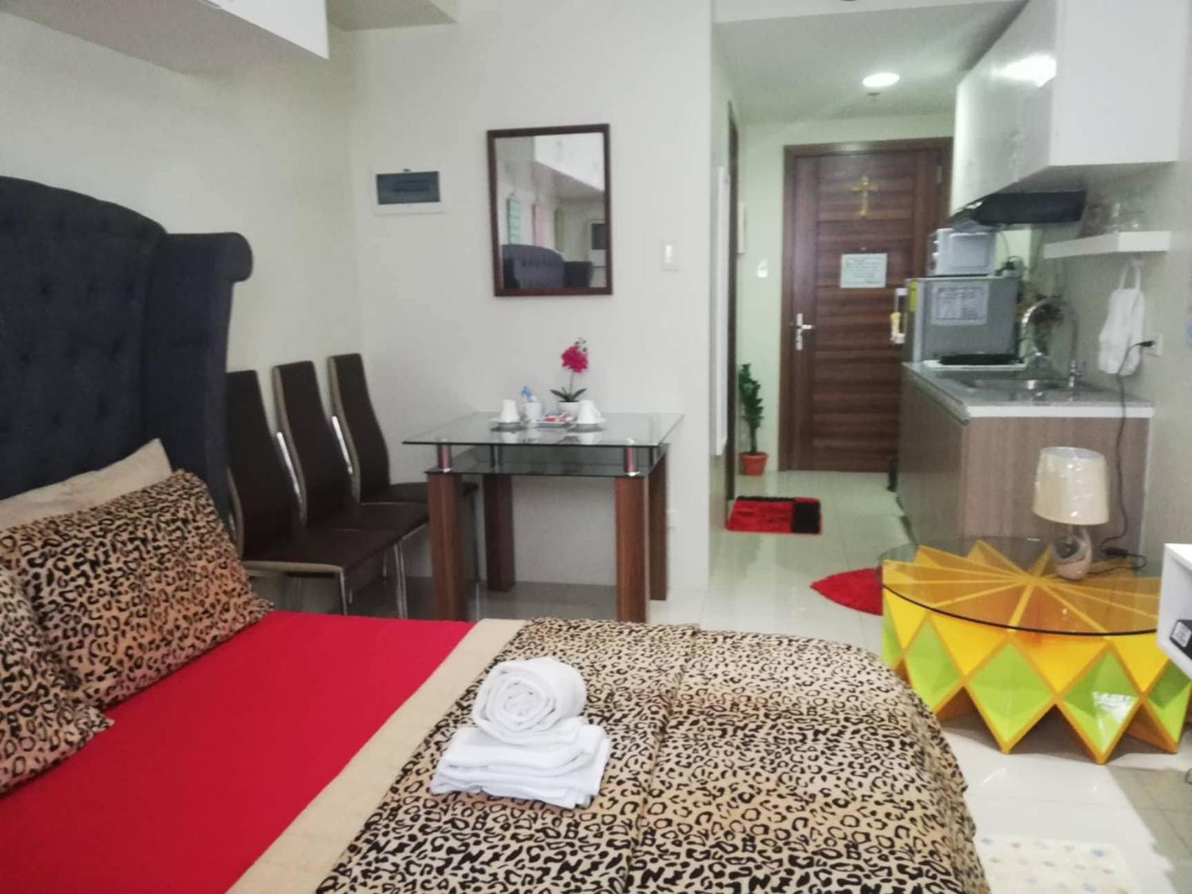 Jdt'S Condo At Horizons 101 Cebu Esterno foto